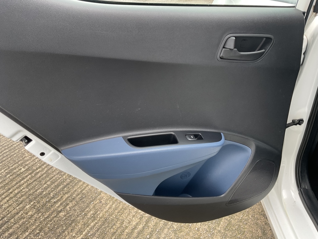 Used Hyundai i10 2014 for sale - 77536183: Photo 20