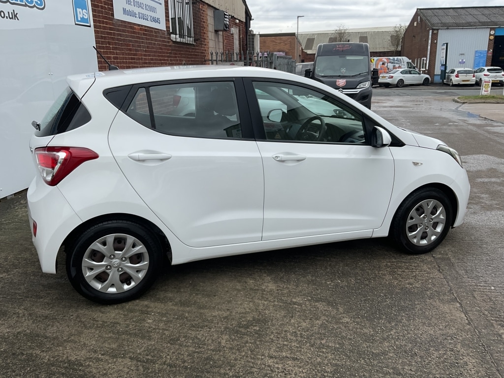 Used Hyundai i10 2014 for sale - 77536183: Photo 5