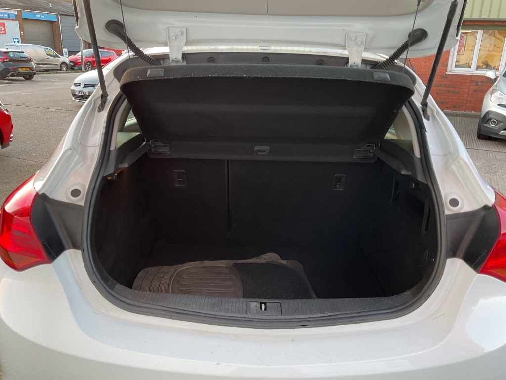 Used Vauxhall Astra 2015 for sale - 76699671: Photo 16