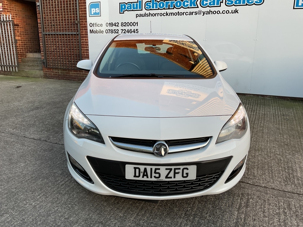 Used Vauxhall Astra 2015 for sale - 76699671: Photo 2