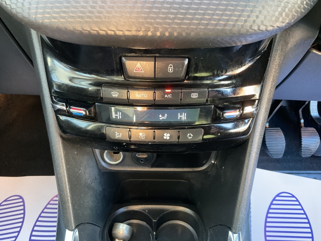 Used Peugeot 2008 2014 for sale - 76643733: Photo 12