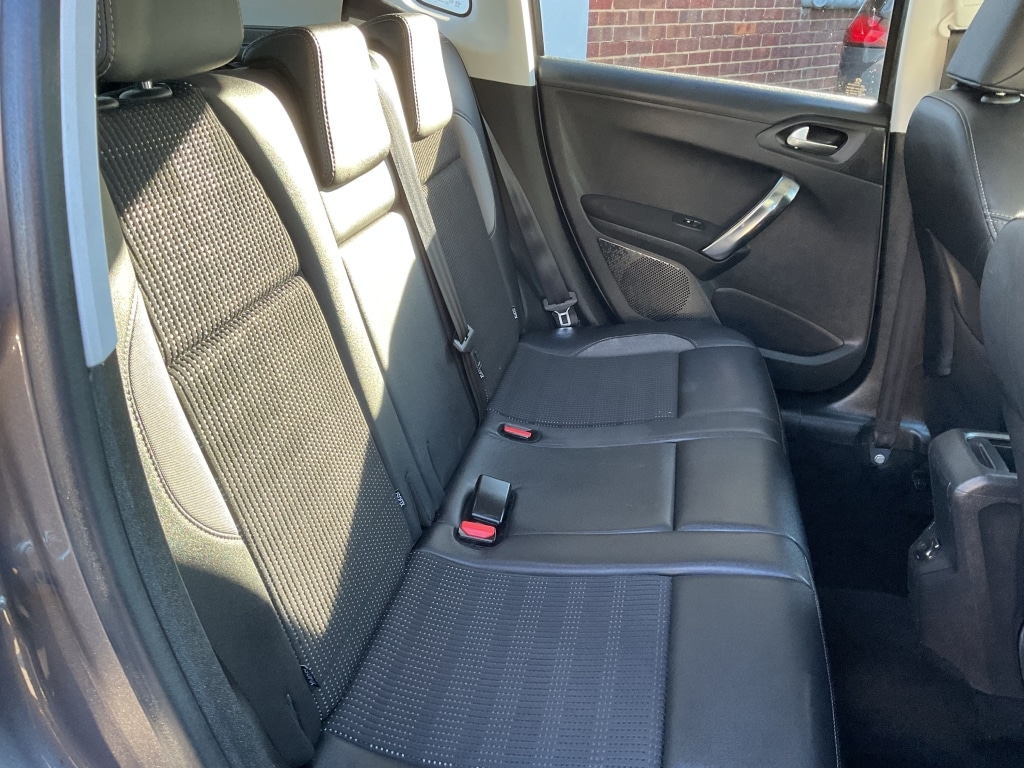 Used Peugeot 2008 2014 for sale - 76643733: Photo 15