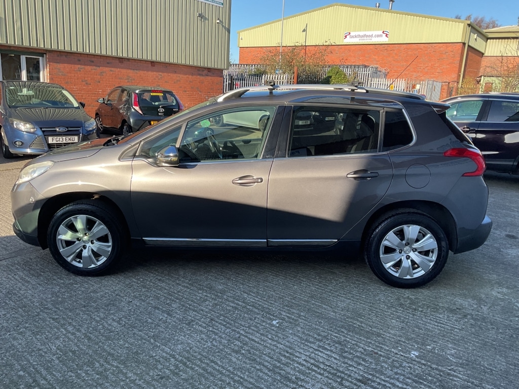 Used Peugeot 2008 2014 for sale - 76643733: Photo 4