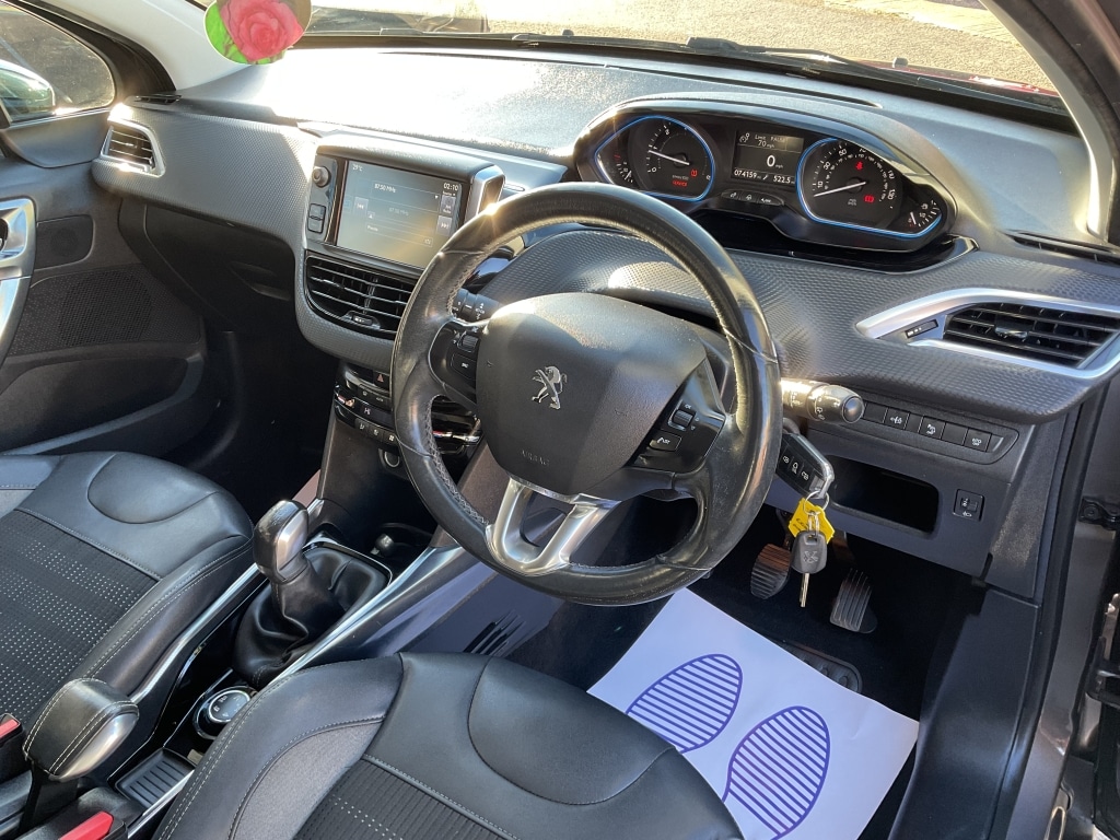 Used Peugeot 2008 2014 for sale - 76643733: Photo 8