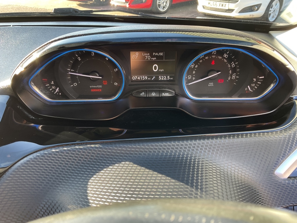 Used Peugeot 2008 2014 for sale - 76643733: Photo 9