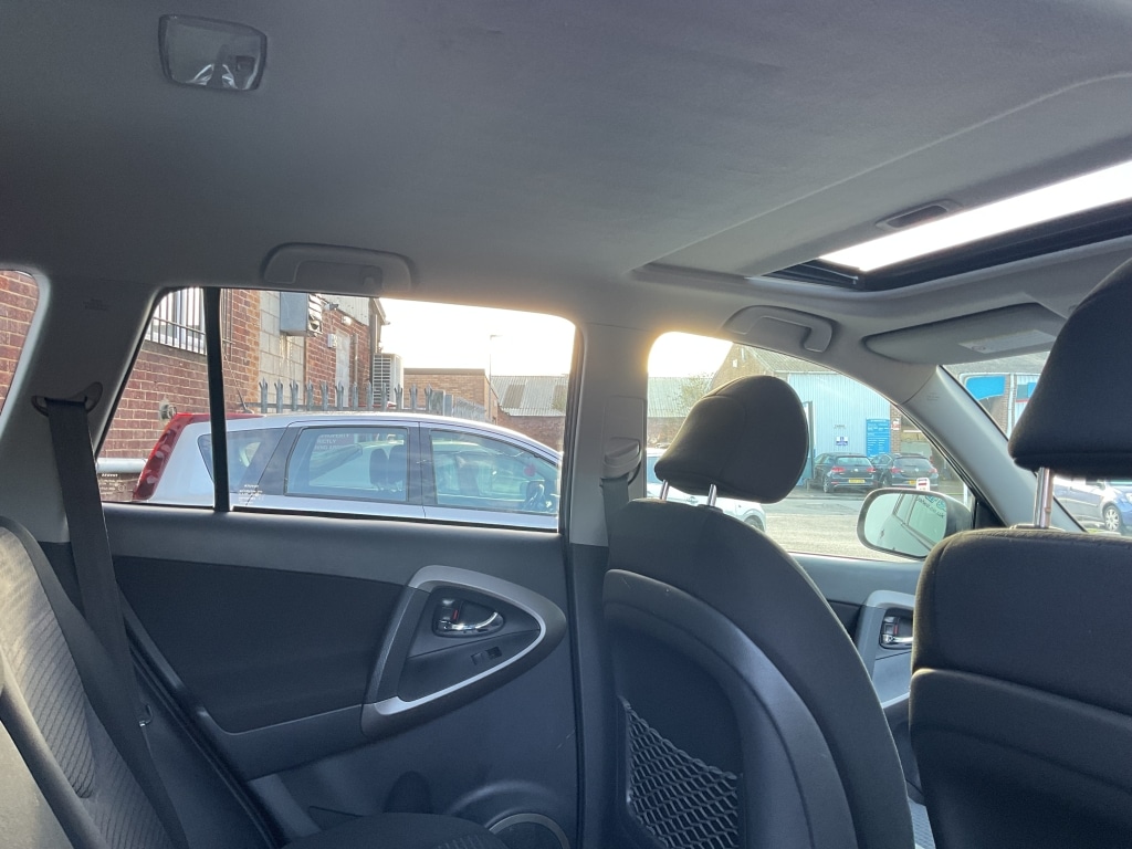 Used Toyota RAV4 2009 for sale - 76560188: Photo 18