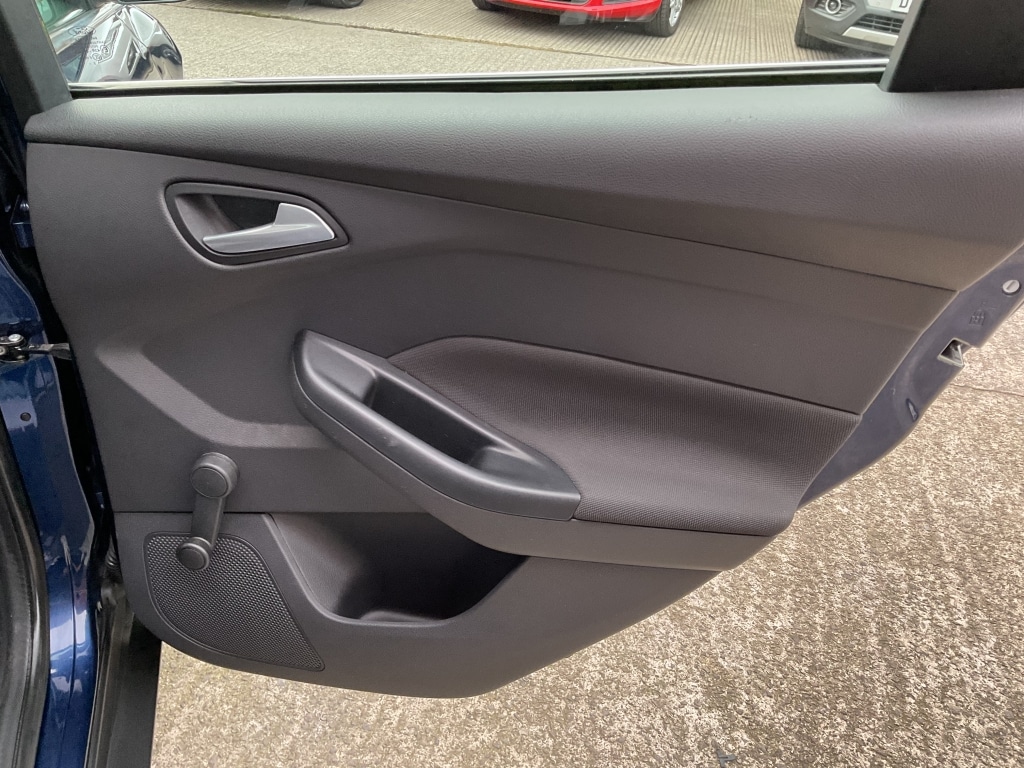 Used Ford Focus 2013 for sale - 76713359: Photo 16