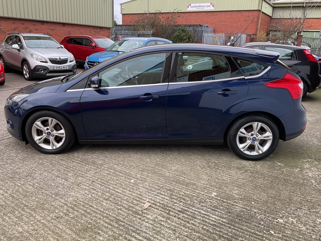 Used Ford Focus 2013 for sale - 76713359: Photo 3