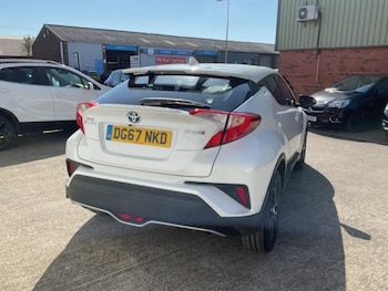 Used Toyota C-HR 2017 for sale - 78467664: Photo