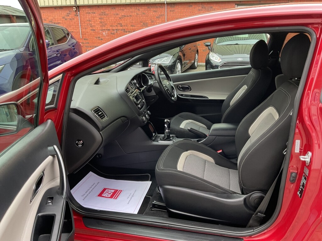 Used Kia Ceed 2013 for sale - 76198657: Photo 19