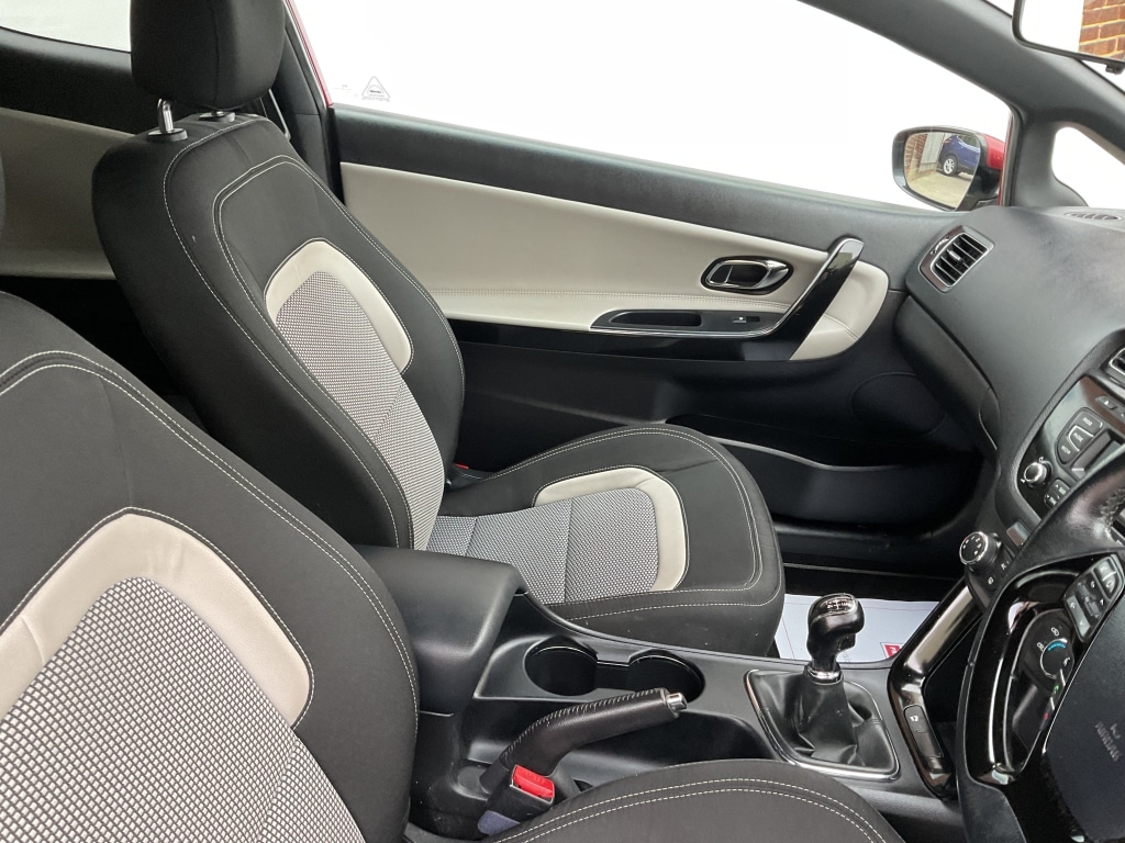 Used Kia Ceed 2013 for sale - 76198657: Photo 25