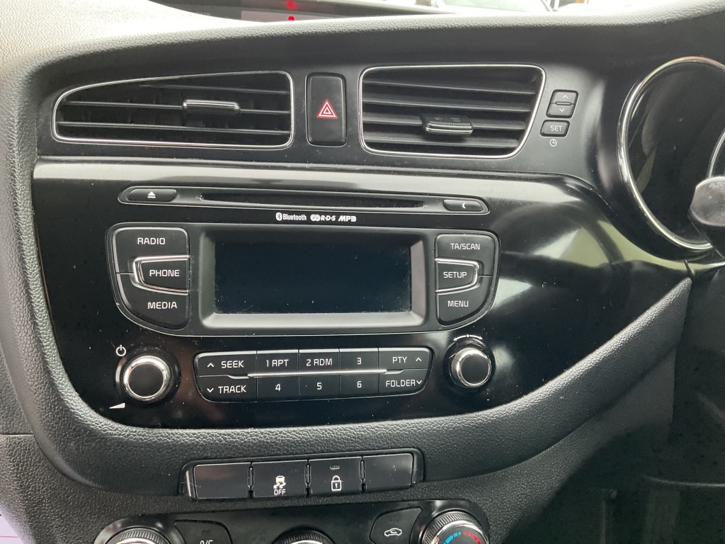 Used Kia Ceed 2013 for sale - 76198657: Photo 8