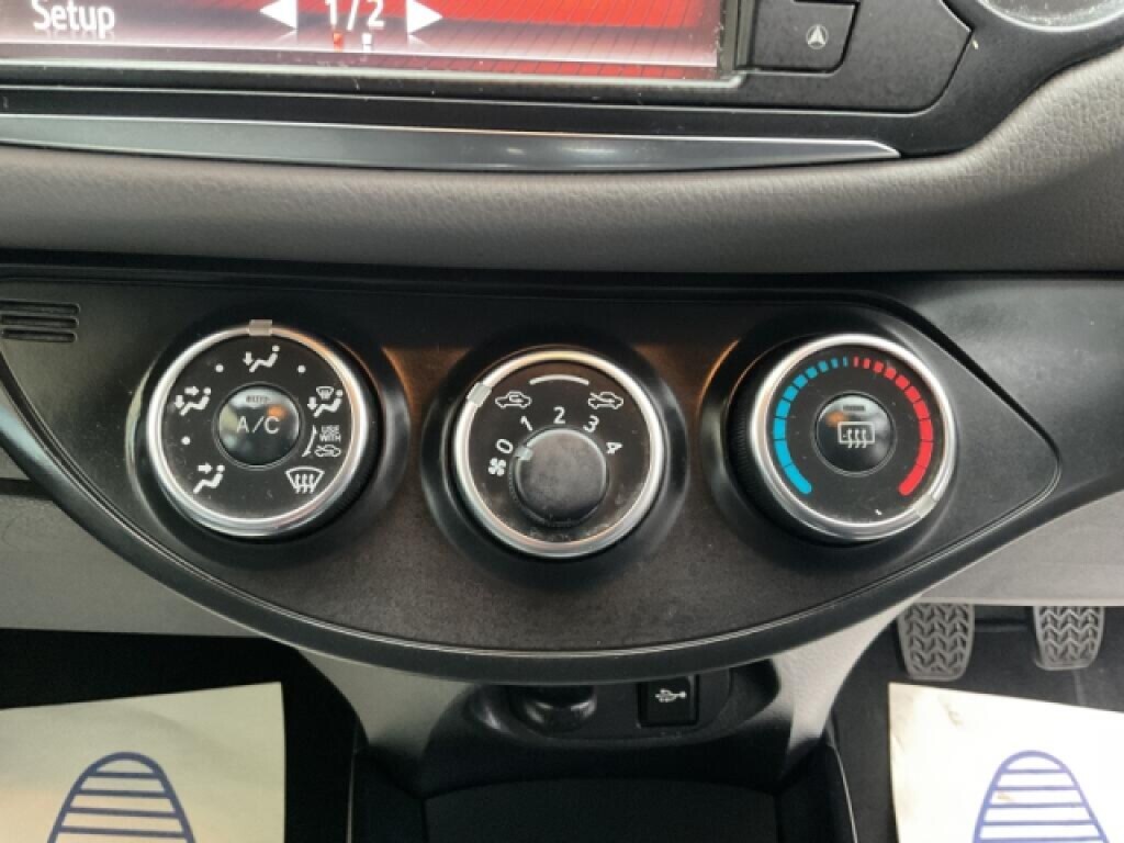 Used Toyota Yaris 2015 for sale - 77610578: Photo 11