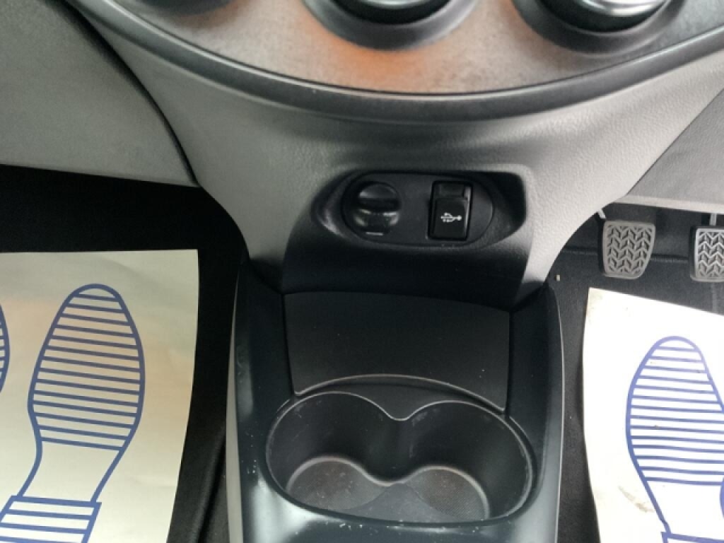 Used Toyota Yaris 2015 for sale - 77610578: Photo 12