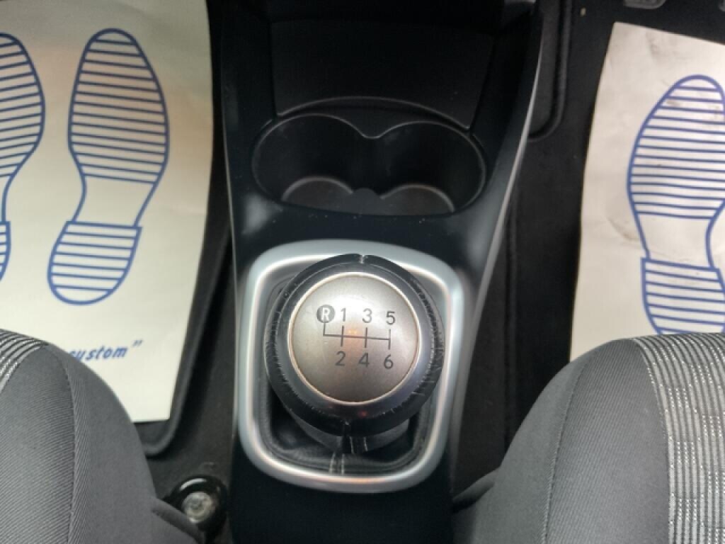 Used Toyota Yaris 2015 for sale - 77610578: Photo 13