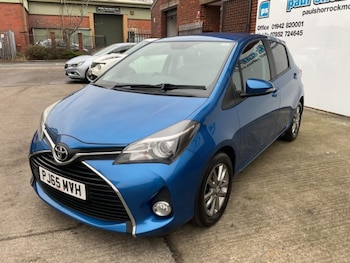 Used Toyota Yaris 2015 for sale - 77610578: Photo