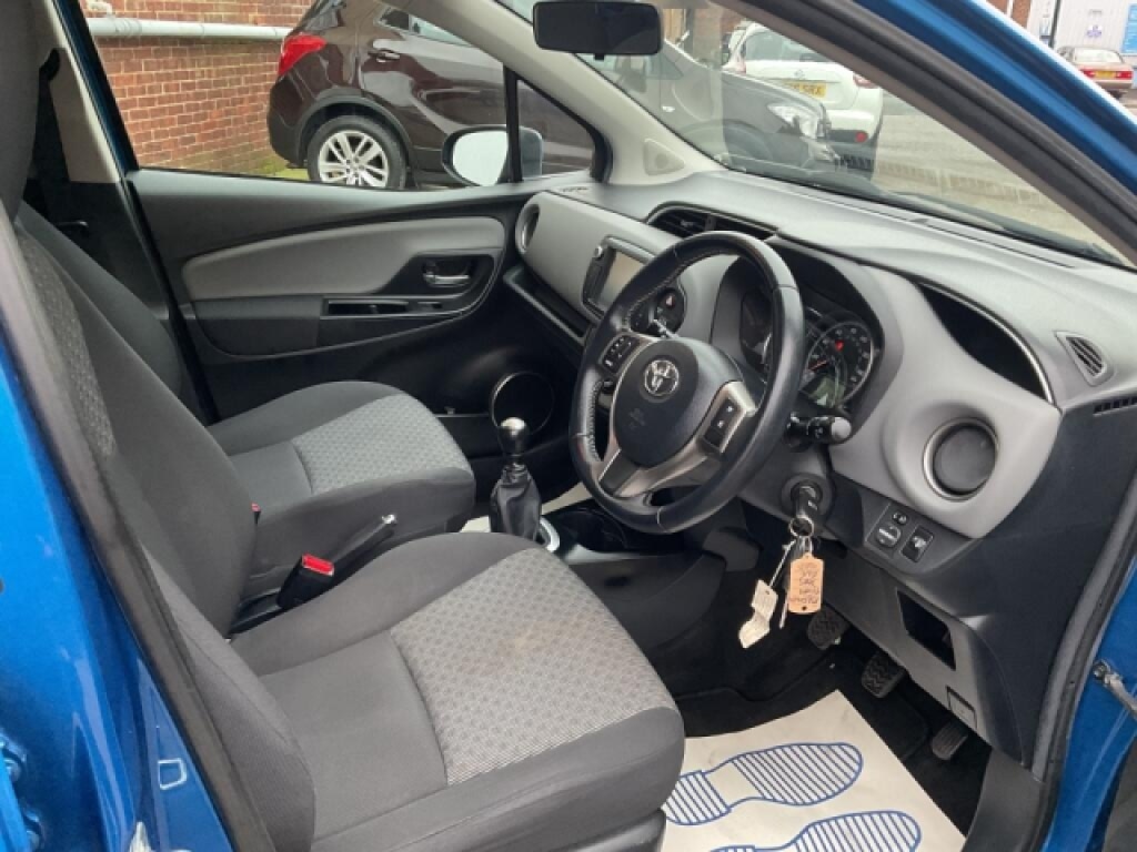 Used Toyota Yaris 2015 for sale - 77610578: Photo 7