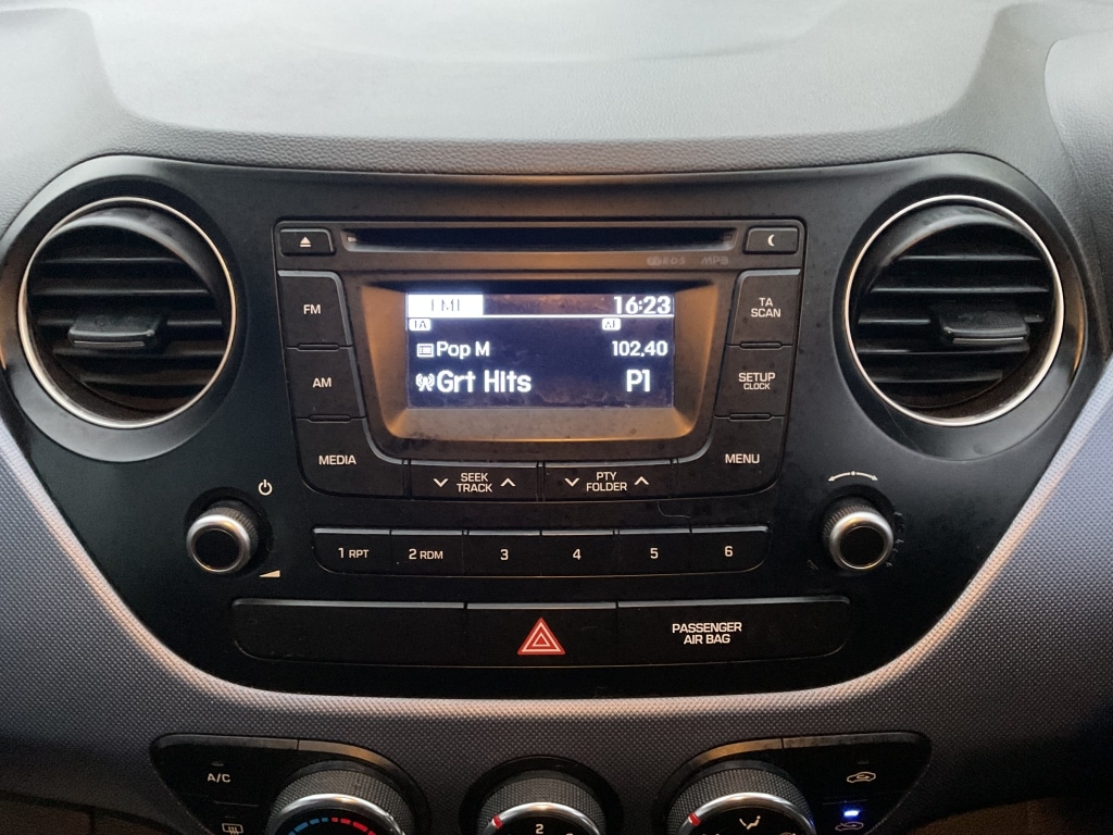 Used Hyundai i10 2014 for sale - 77277599: Photo 11