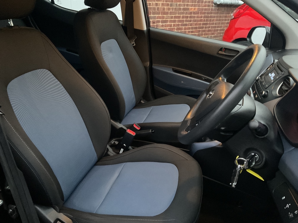 Used Hyundai i10 2014 for sale - 77277599: Photo 8