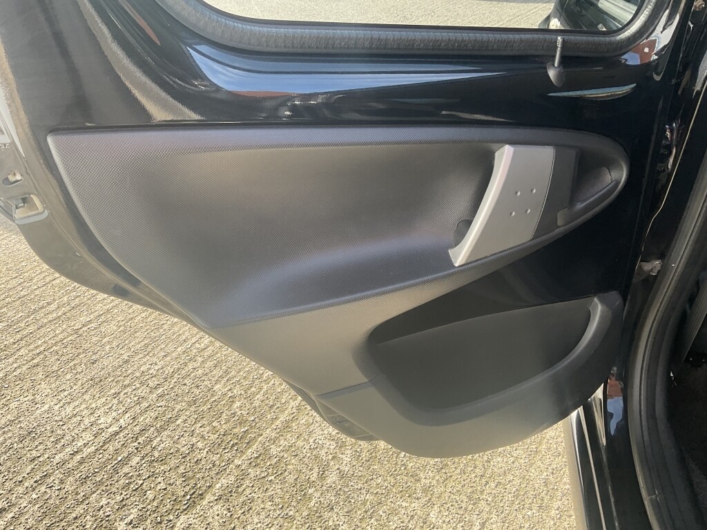 Used Toyota AYGO 2012 for sale - 77938457: Photo 15