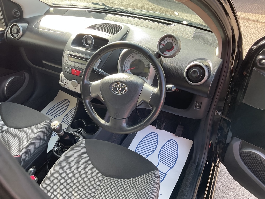 Used Toyota AYGO 2012 for sale - 77938457: Photo 6