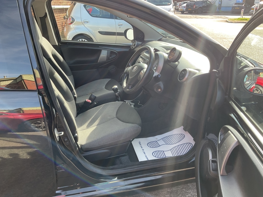 Used Toyota AYGO 2012 for sale - 77938457: Photo 7