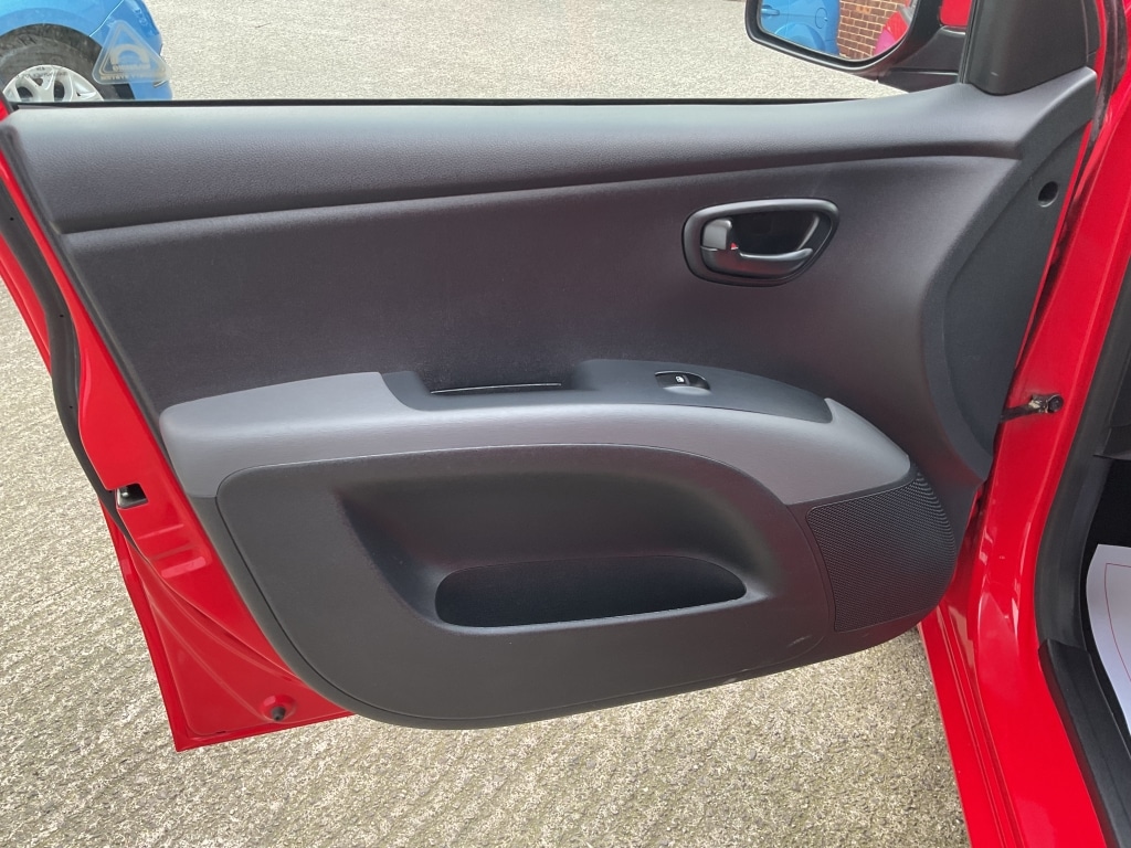 Used Hyundai i10 2013 for sale - 77078607: Photo 18