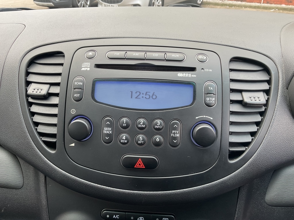 Used Hyundai i10 2013 for sale - 77078607: Photo 9