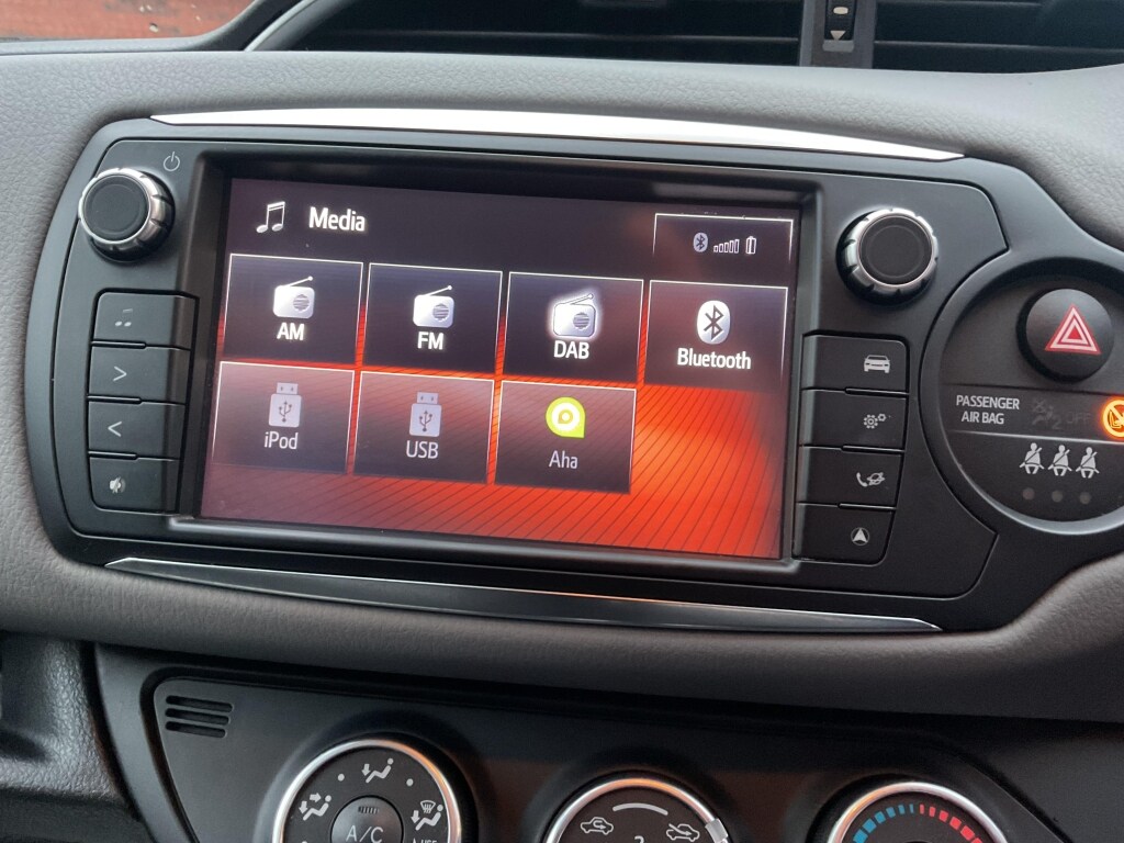 Used Toyota Yaris 2016 for sale - 77618445: Photo 11