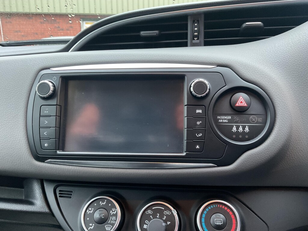 Used Toyota Yaris 2016 for sale - 77618445: Photo 8