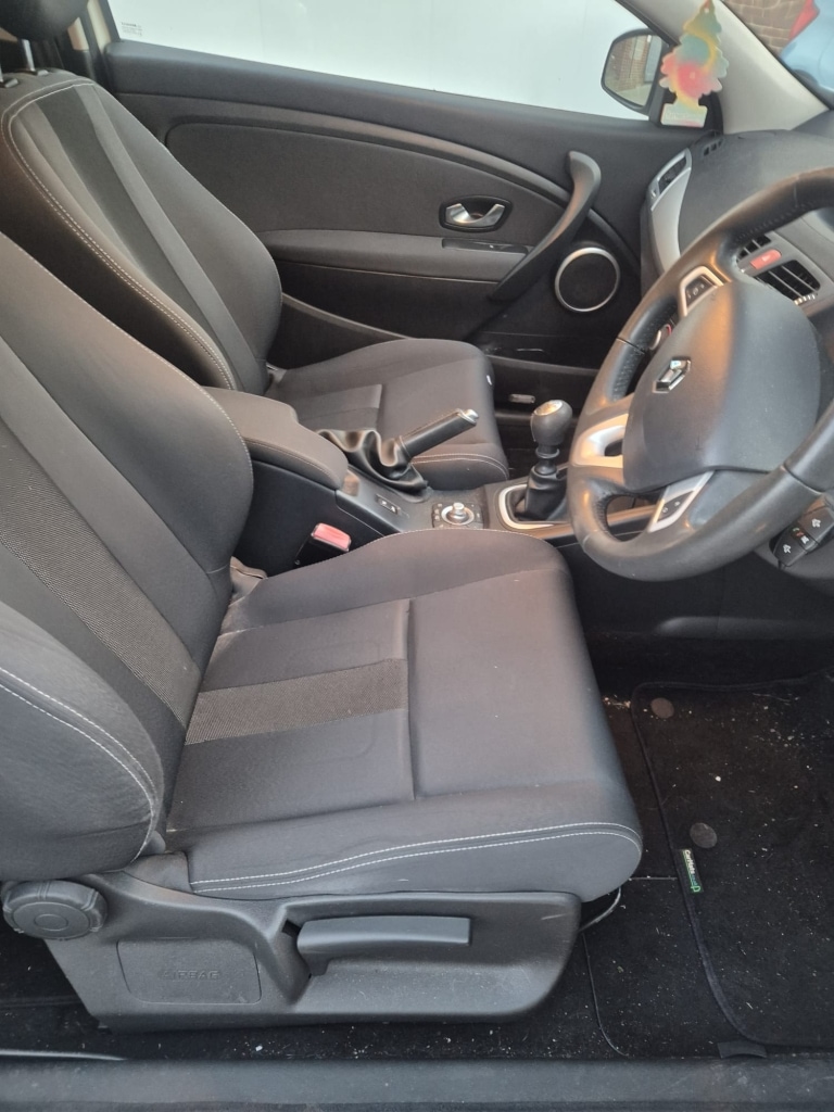 Used Renault Megane 2011 for sale - 76376982: Photo 11
