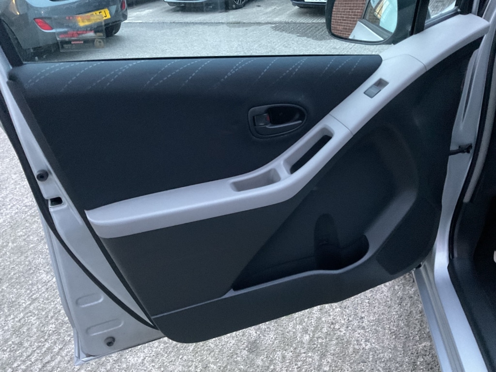 Used Toyota Yaris 2006 for sale - 76897252: Photo 16