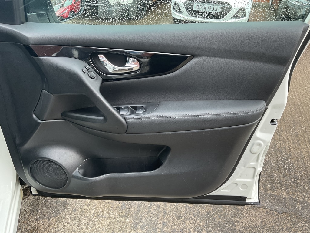 Used Nissan Qashqai 2016 for sale - 77453594: Photo 15