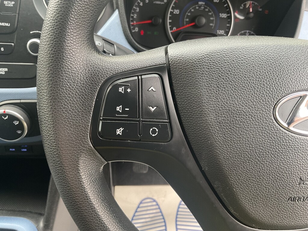 Used Hyundai i10 2014 for sale - 77433901: Photo 14