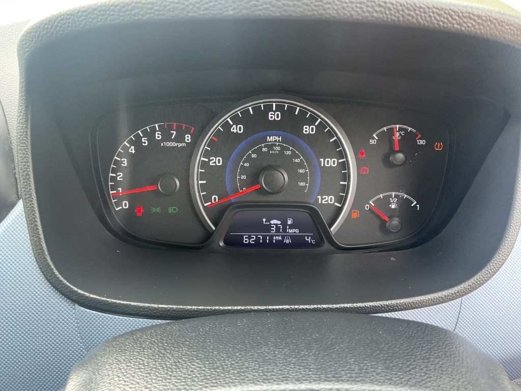 Used Hyundai i10 2014 for sale - 77433901: Photo 9