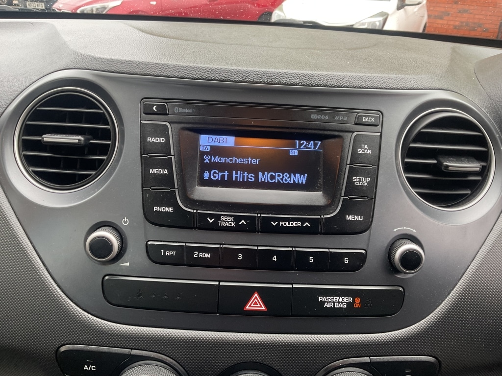 Used Hyundai i10 2018 for sale - 77704358: Photo 10