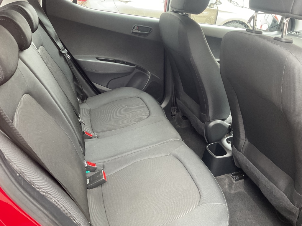 Used Hyundai i10 2018 for sale - 77704358: Photo 16