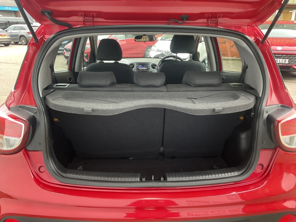 Used Hyundai i10 2018 for sale - 77704358: Photo 19