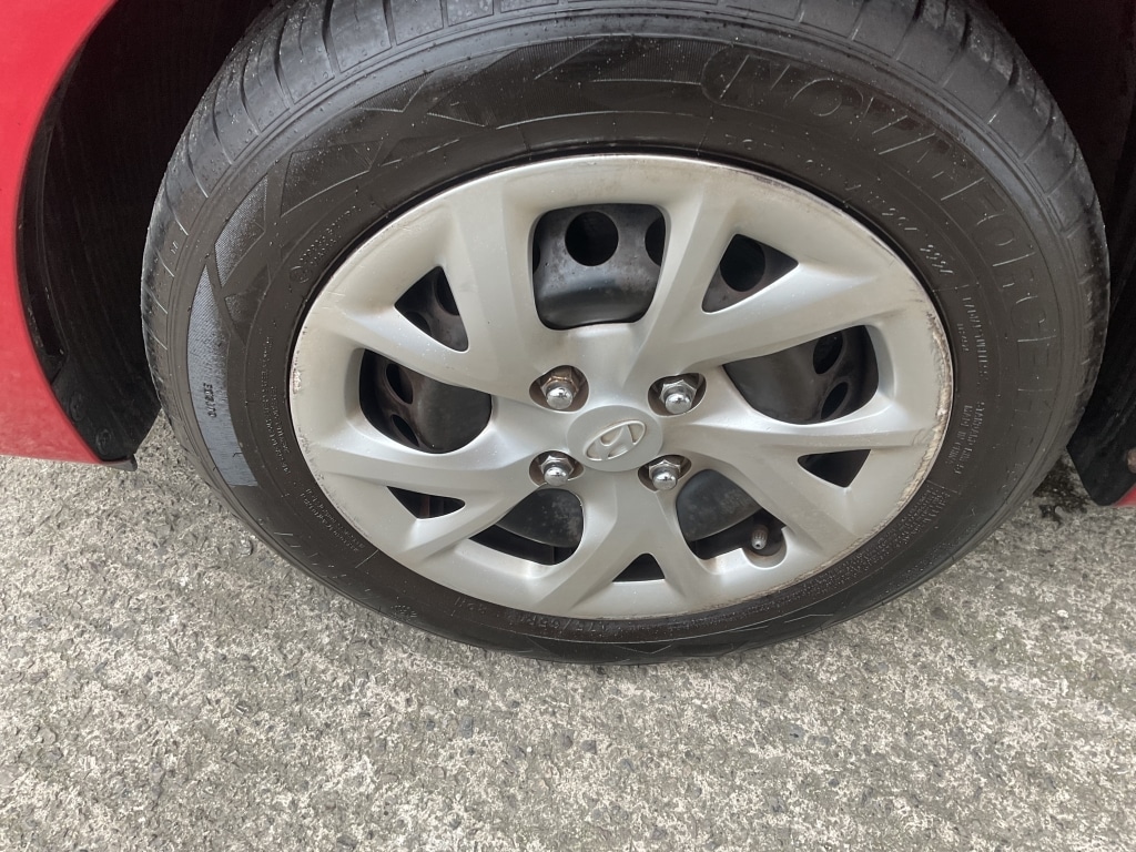 Used Hyundai i10 2018 for sale - 77704358: Photo 33