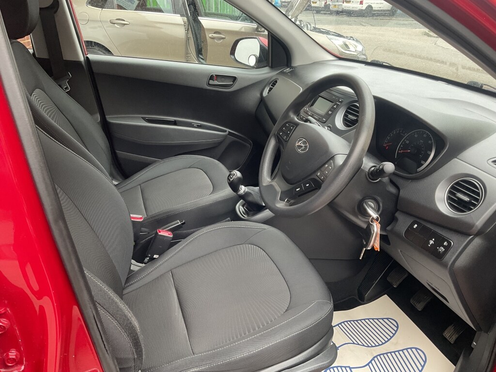 Used Hyundai i10 2018 for sale - 77704358: Photo 7