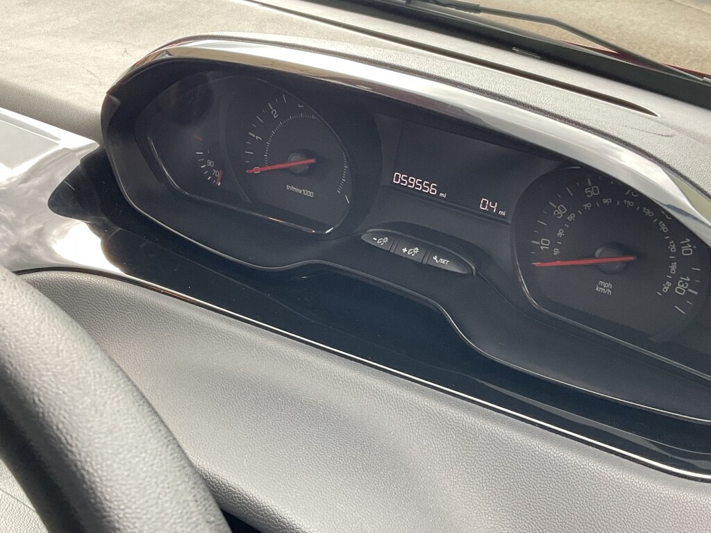 Used Peugeot 208 2014 for sale - 78133112: Photo 15