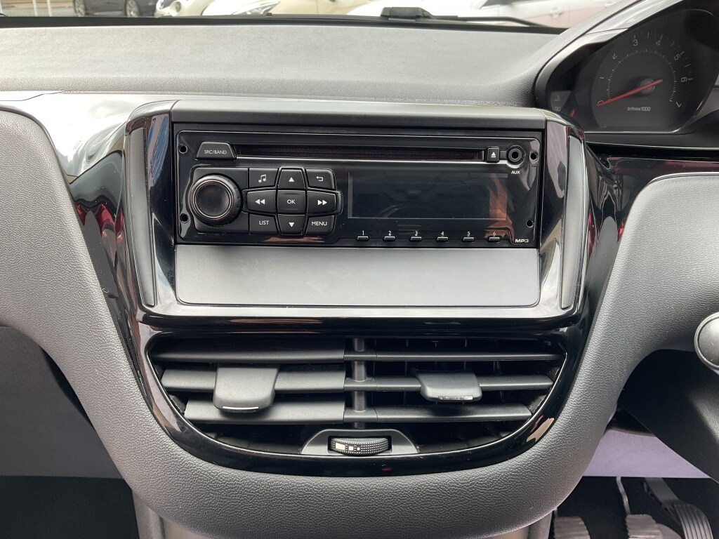 Used Peugeot 208 2014 for sale - 78133112: Photo 23