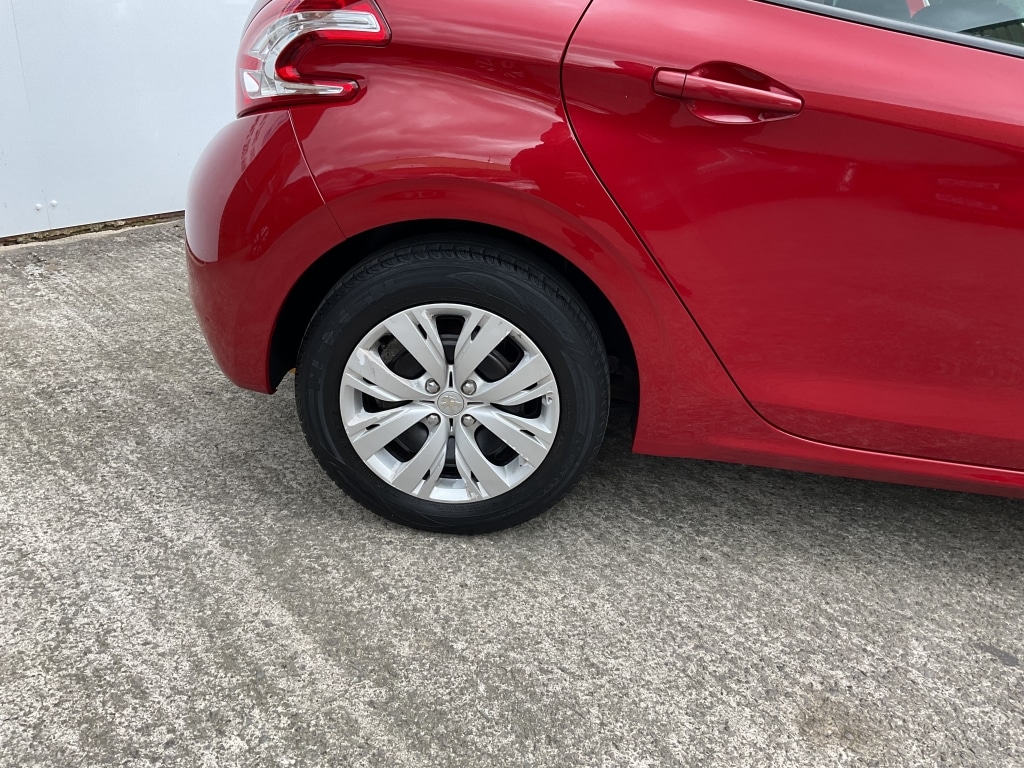 Used Peugeot 208 2014 for sale - 78133112: Photo 9