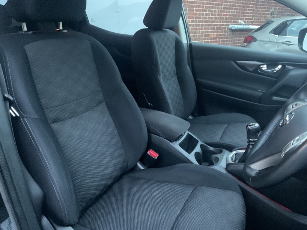 Used Nissan Qashqai 2016 for sale - 77370927: Photo 8