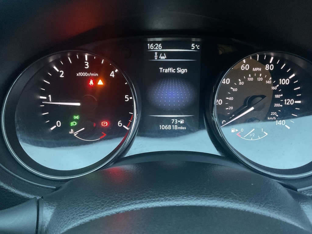 Used Nissan Qashqai 2016 for sale - 77370927: Photo 9