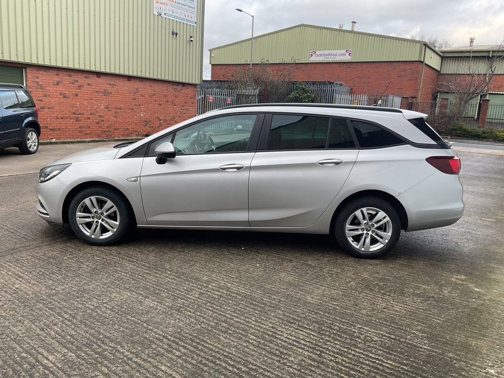 Used Vauxhall Astra 2018 for sale - 77318838: Photo 4