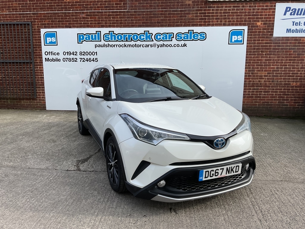 Used Toyota C-HR 2017 for sale - 77640432: Photo 1