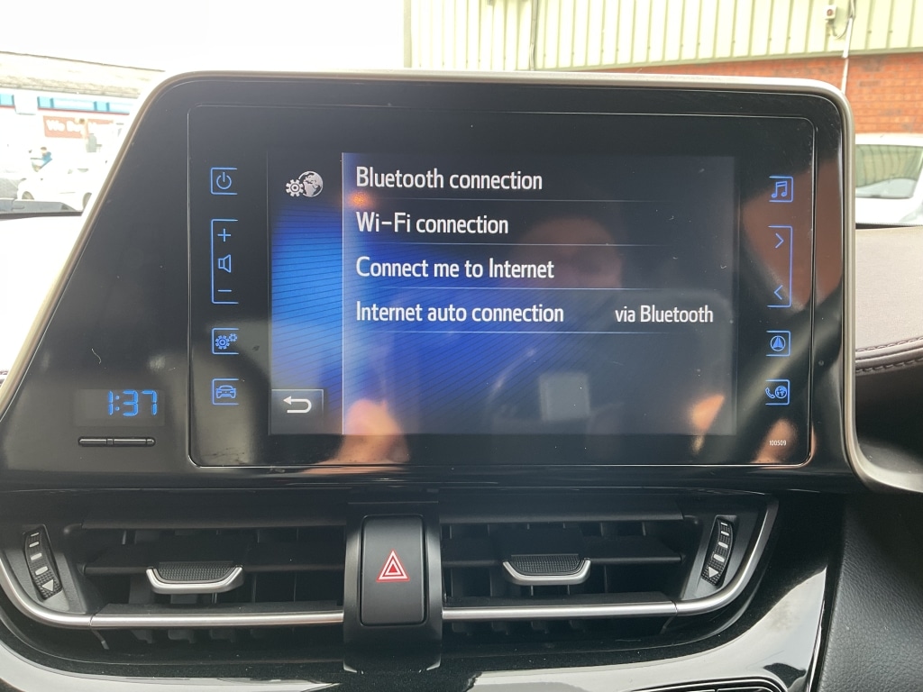 Used Toyota C-HR 2017 for sale - 77640432: Photo 11