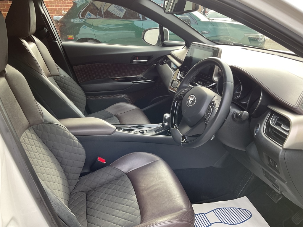 Used Toyota C-HR 2017 for sale - 77640432: Photo 6