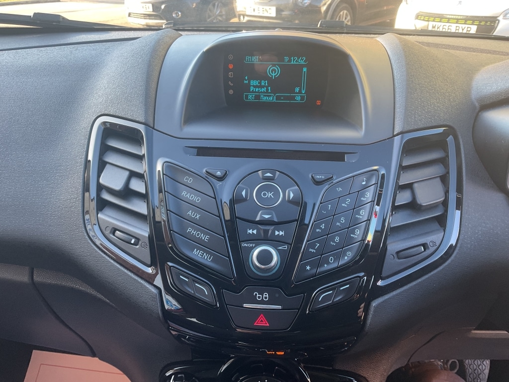 Used Ford Fiesta 2015 for sale - 77126019: Photo 20